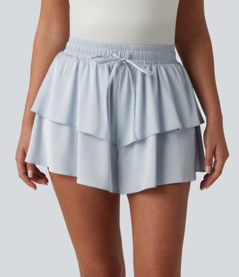 Lässige Shorts aus Satin mit mittelhohem Bund, Kordelzug und mehrlagigem Rüschensaum