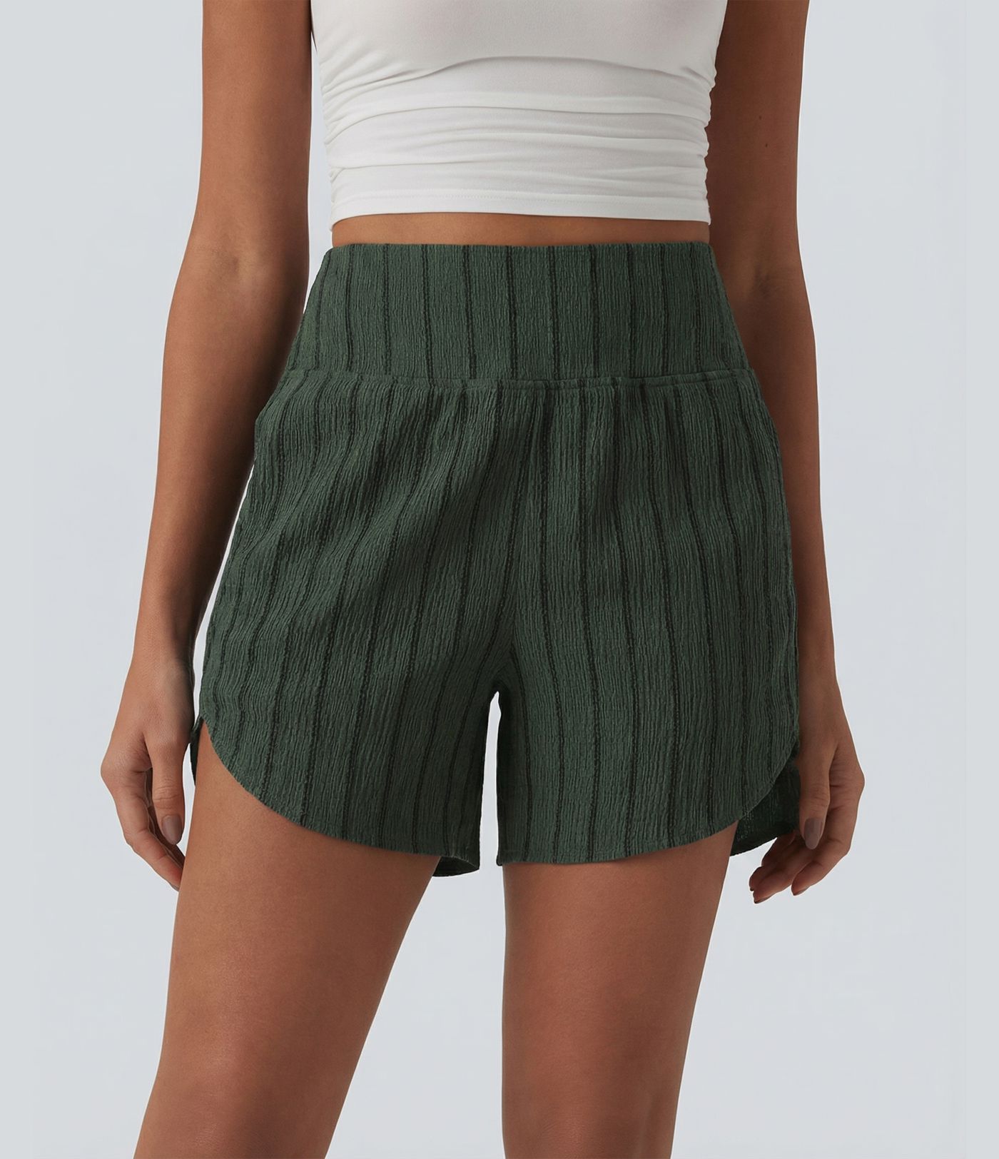 High Waisted Curved Hem Stripe Casual Shorts with Pockets High Waisted Curved Hem Stripe Casual Shorts with Pockets