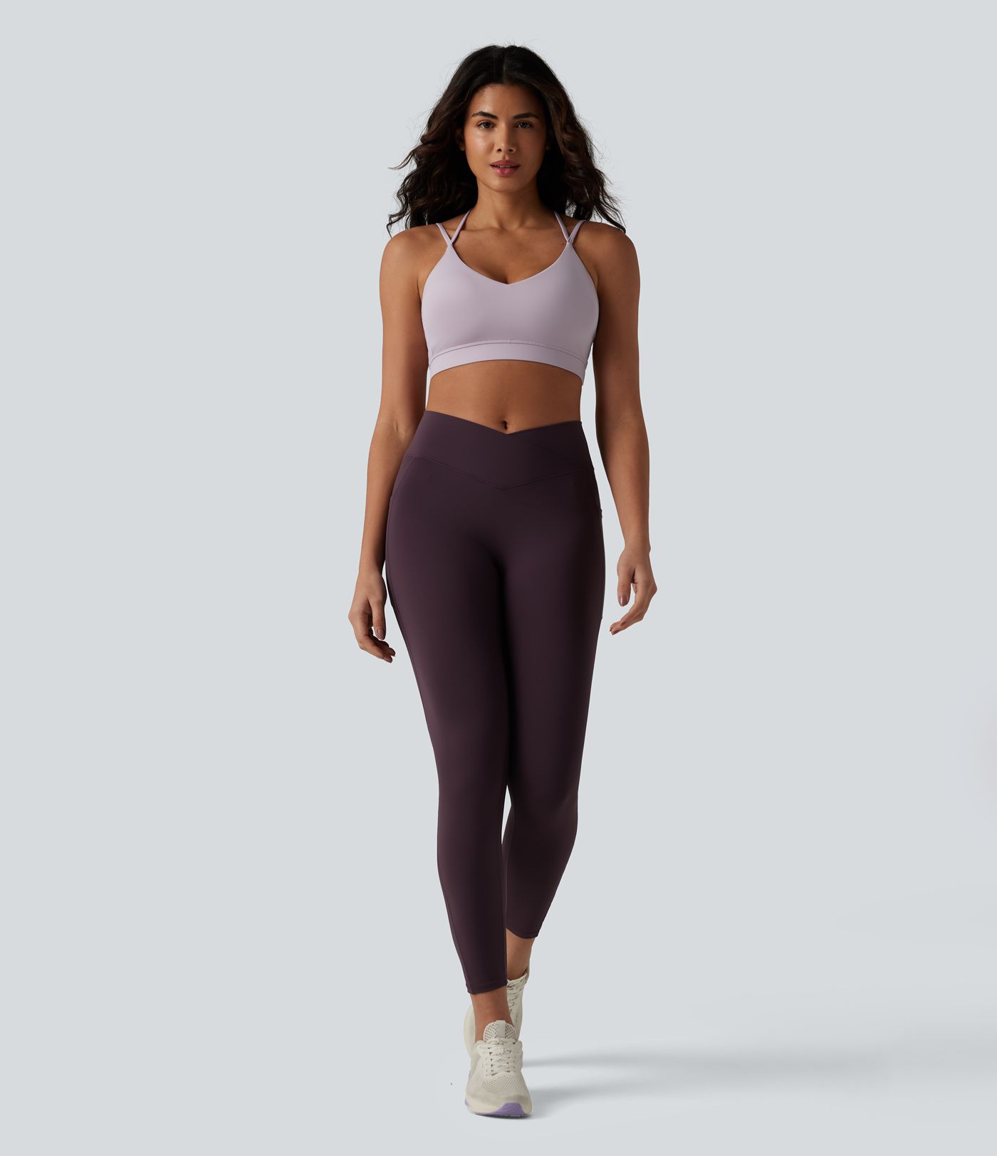 Brassière de sport de yoga à maintien léger avec soutien intégré