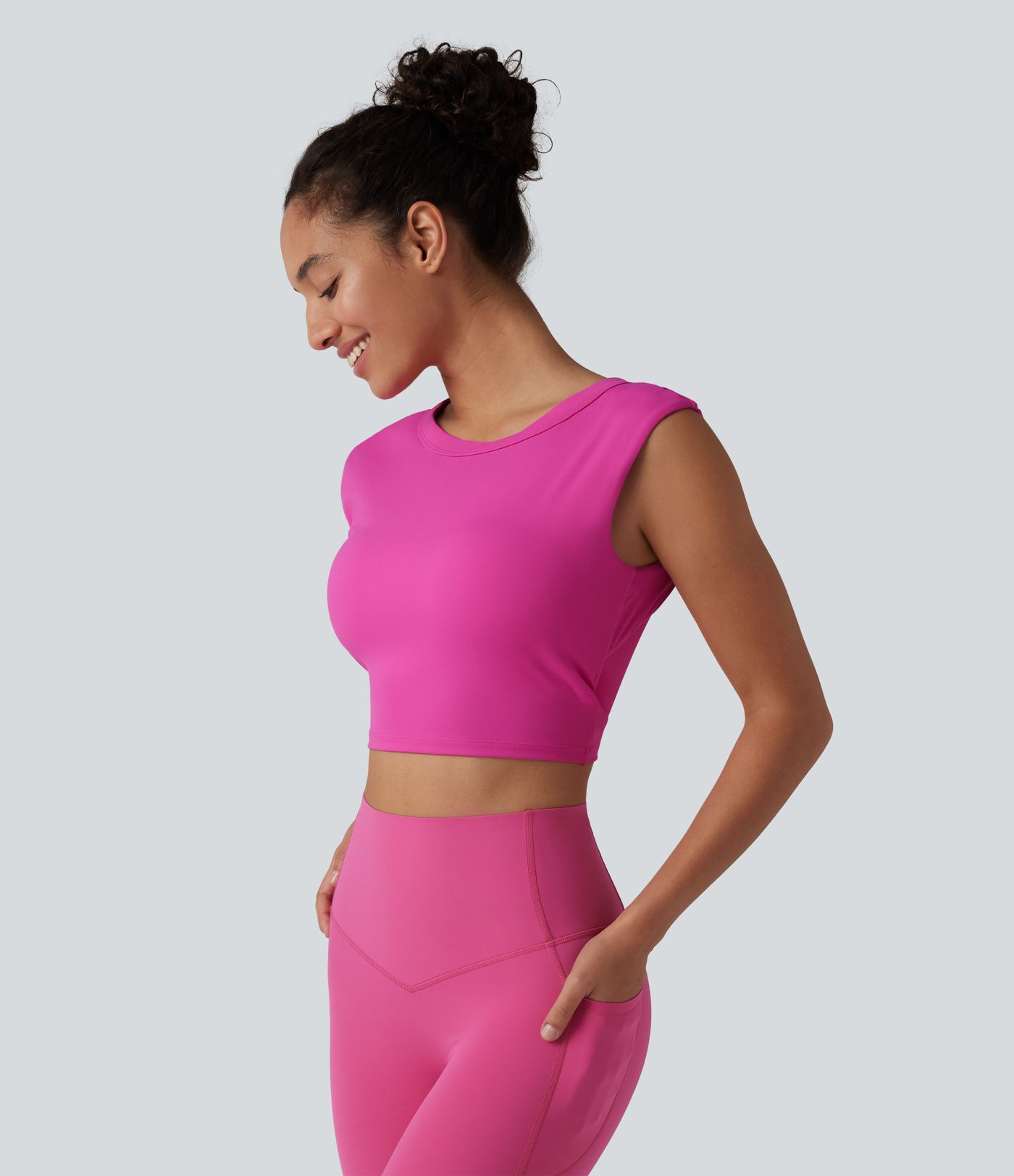 Softlyzero™ Airy - Verkürztes, ärmelloses Yoga-Sport-Top mit Rundhalsausschnitt, integriertem BH und Cool-Touch