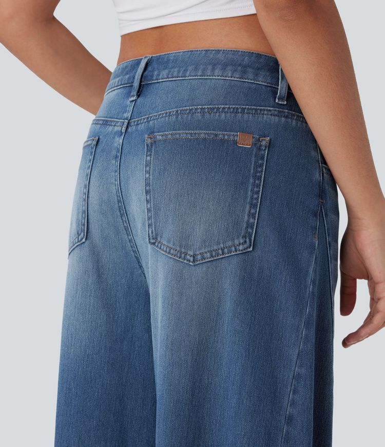 Jeans décontracté Halara Flex™ à une coupe mi-haute, lavé, avec droites et poches