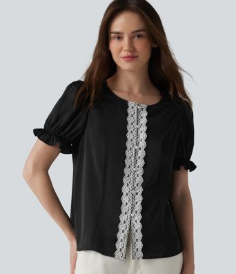 Blouse décontractée à col rond, manches courtes bouffantes et dentelle contrastée