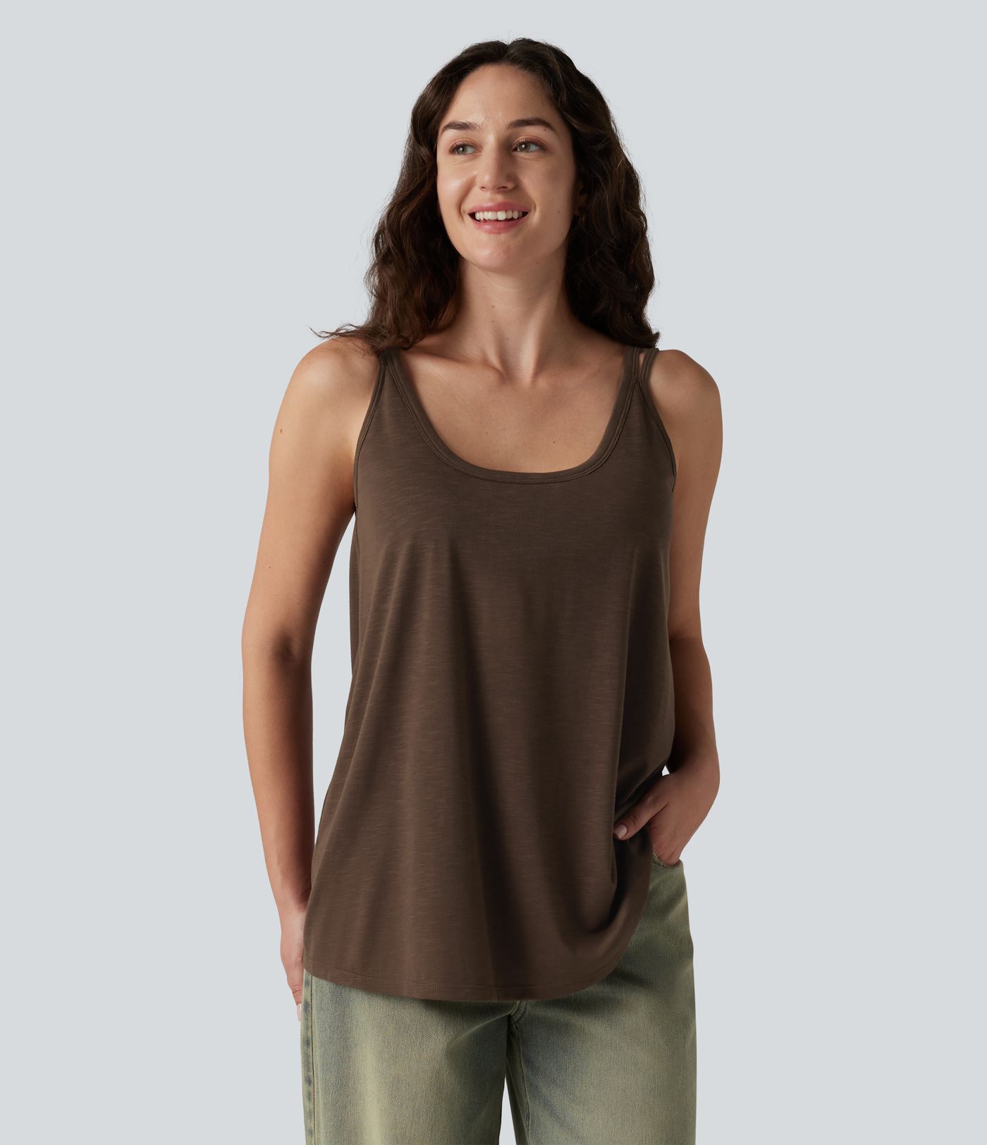 Lässiges Tanktop mit U-Ausschnitt und integriertem BH - loose fit
