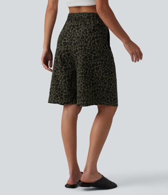Lässige Shorts mit mittelhohem Bund, Seitentaschen und Leopardenmuster - 25,4 cm