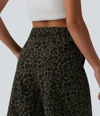 Lässige Shorts mit mittelhohem Bund, Seitentaschen und Leopardenmuster - 25,4 cm