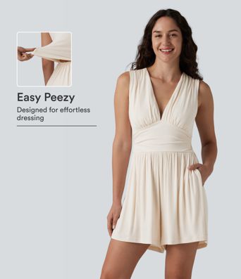 Ärmelloser, gerippter 2-in-1 Einteiler mit V-Ausschnitt, Seitentaschen, gerafften Details und integriertem BH - Easy Peezy