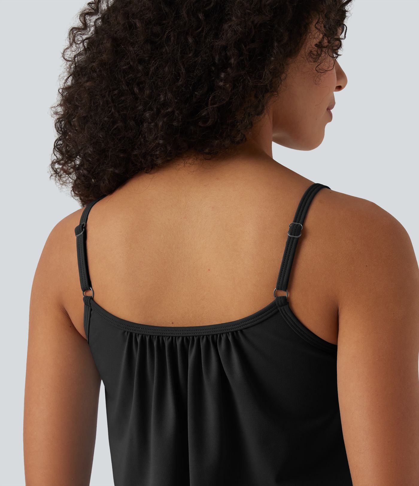 Caraco décontracté 2-en-1 froncé avec brassière intégrée bretelles réglables Caraco décontracté 2-en-1 froncé avec brassière intégrée bretelles réglables