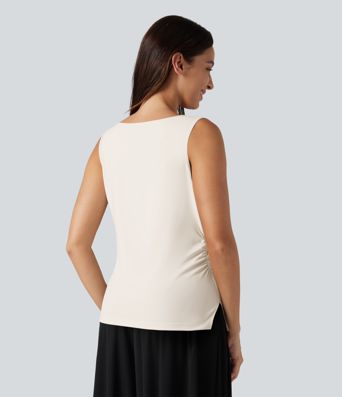 Gerafftes, ärmelloses Büro-Top mit asymmetrischem Wasserfallausschnitt und geschlitztem Saum