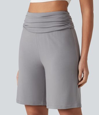 Lässige, geraffte Bermuda-Shorts mit hohem Bund und Bundtasche