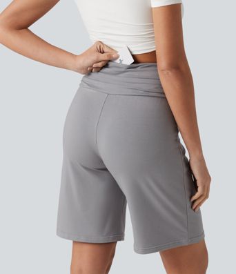 Lässige, geraffte Bermuda-Shorts mit hohem Bund und Bundtasche