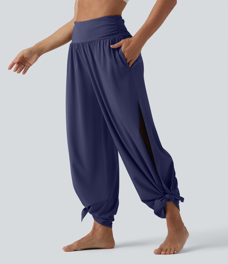 Breezeful™ hoch geschnittene, geraffte Hose mit Schlitz — schnelltrocknend, weite, fließende Urlaubshose mit Taschen