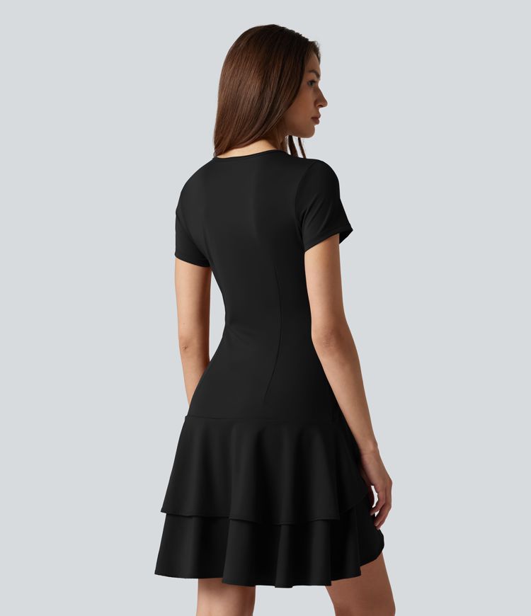 SoftlyZero™ Robe mini décontractée aérée col rond, manches courtes, ourlet à volants étagés, toucher frais SoftlyZero™ Robe mini décontractée aérée col rond, manches courtes, ourlet à volants étagés, toucher frais
