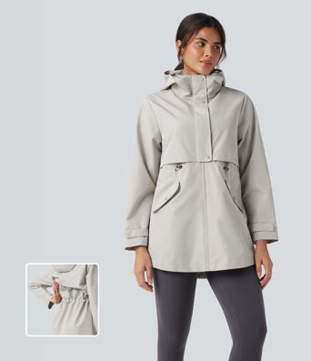 Wander-Windjacke mit Kapuze, Seitentaschen, Kordelzug und kontrastierendem Netzstoff