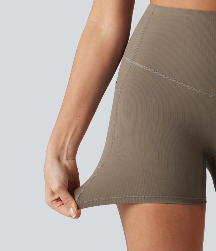 Short cycliste de yoga gainant côtelé taille haute UltraSculpt™ 12,5 cm avec poches Short cycliste de yoga gainant côtelé taille haute UltraSculpt™ 12,5 cm avec poches