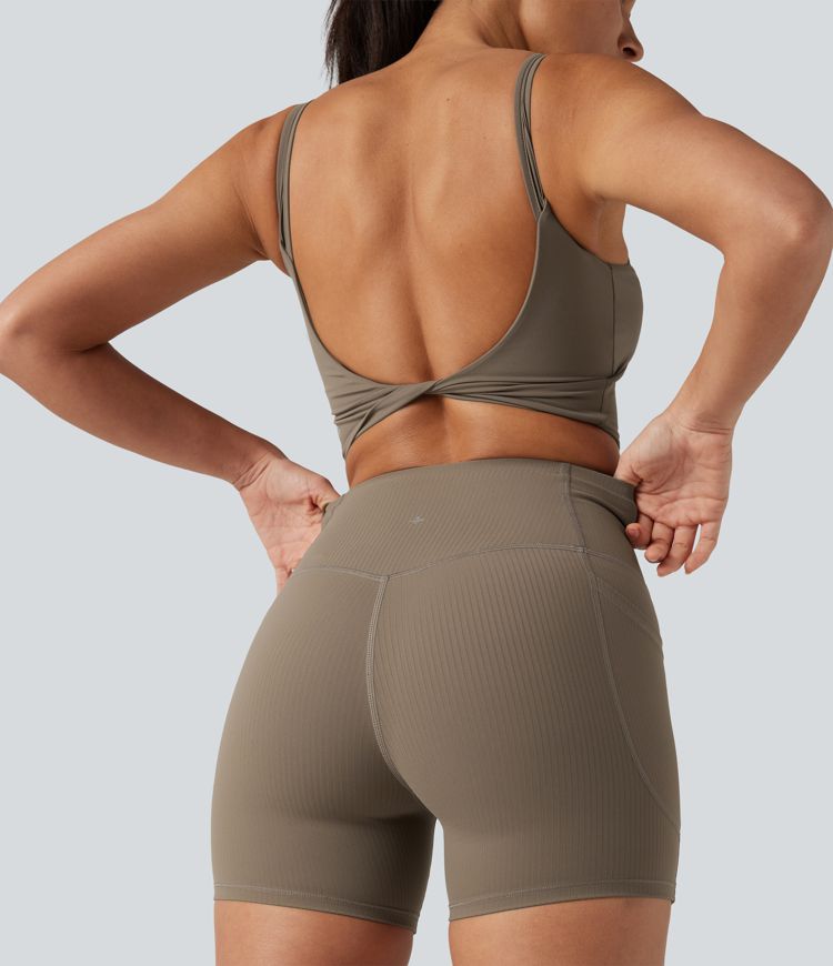 Short cycliste de yoga gainant côtelé taille haute UltraSculpt™ 12,5 cm avec poches Short cycliste de yoga gainant côtelé taille haute UltraSculpt™ 12,5 cm avec poches