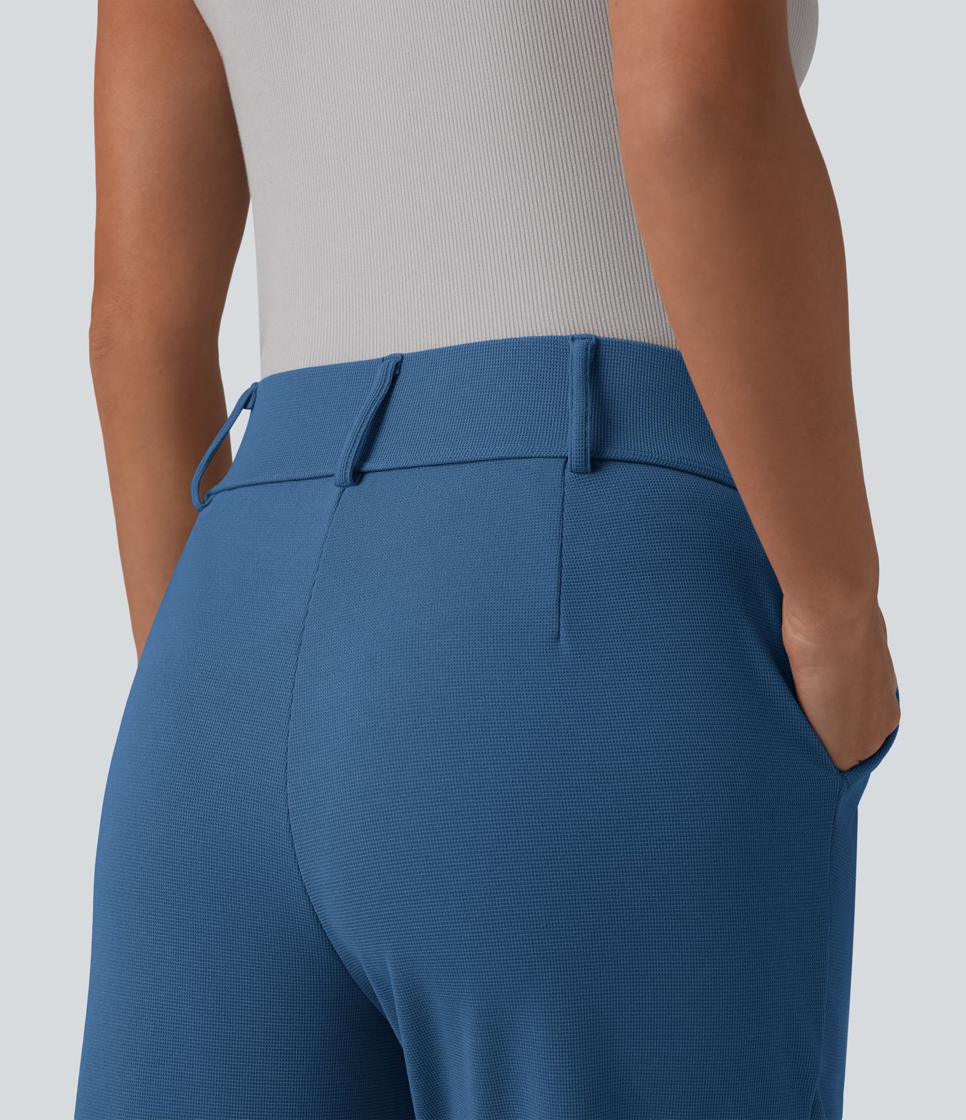 Halara Flex™ - Schmal zulaufende Bürohose mit hohem Bund, Seitentaschen und Waffelstoff