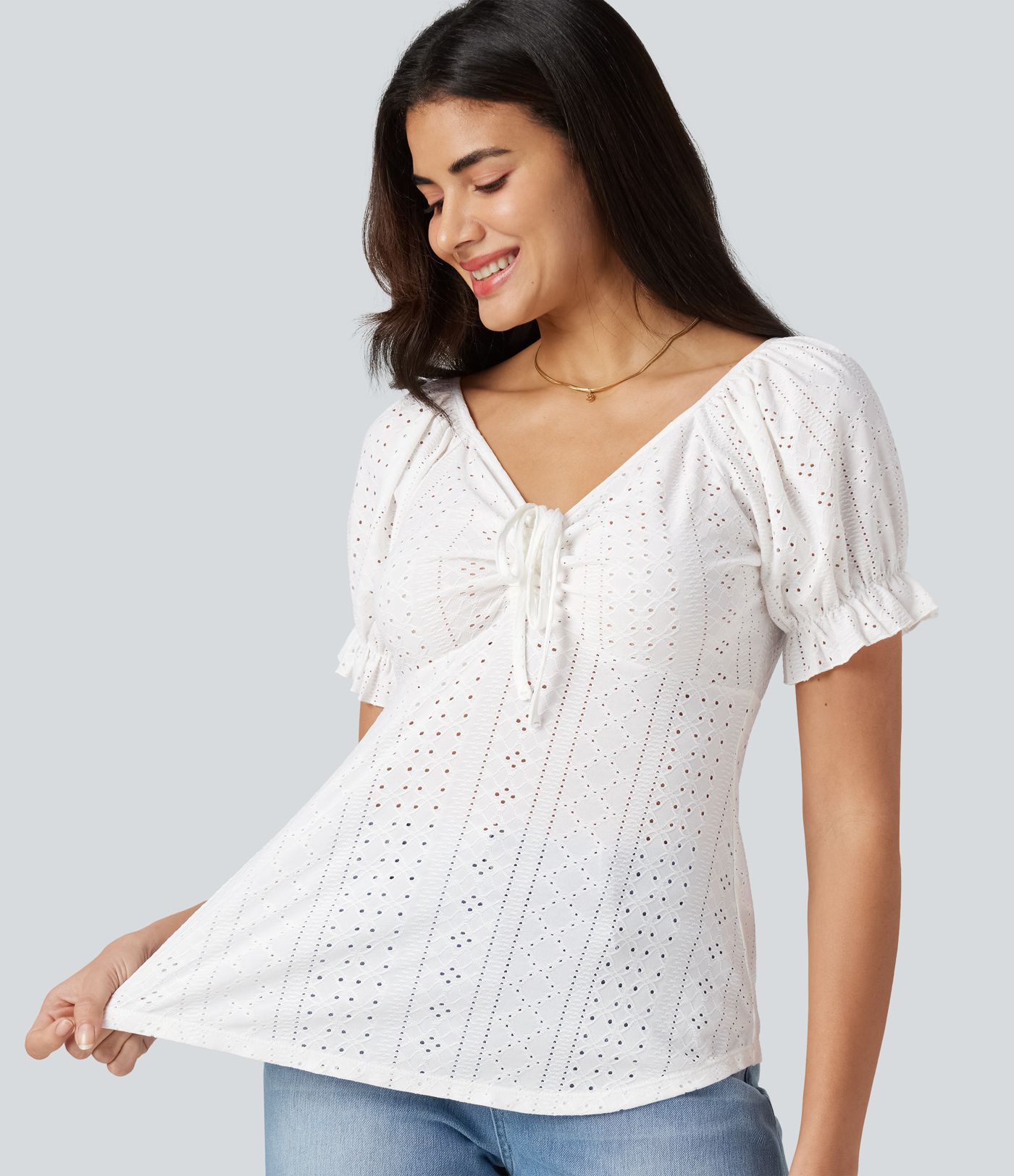 Blouse décontractée col V manches courtes bouffantes lacée ajourée