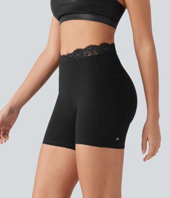 Short de yoga cycliste Halara UltraSculpt™ en dentelle contrastée taille haute et coupe en V, 12,5 cm, avec poches