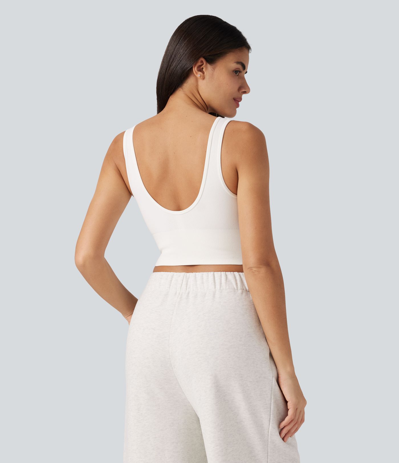 OneForm Seamless Flow Scoop Neck U-back Built-in Bra Casual Tank Top