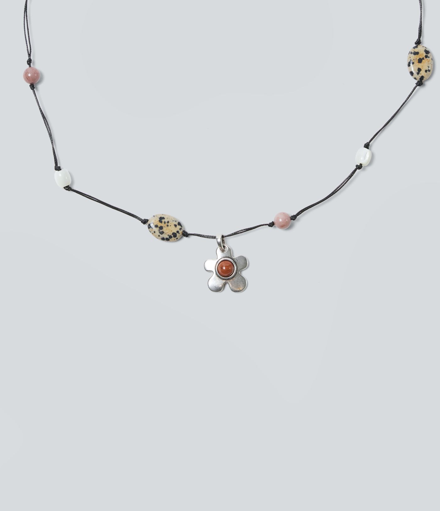 Halskette mit Blumen-Stein-Anhänger