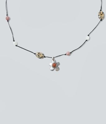 Halskette mit Blumen-Stein-Anhänger