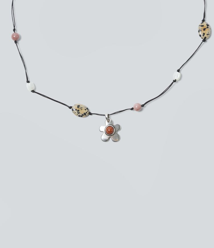 Halskette mit Blumen-Stein-Anhänger