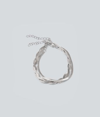 Set aus Armbändern
