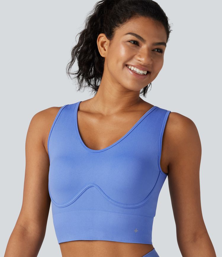 OneForm Sømfrit Flow V-hals med indbygget bh, snøring og croppet yogatanktop.