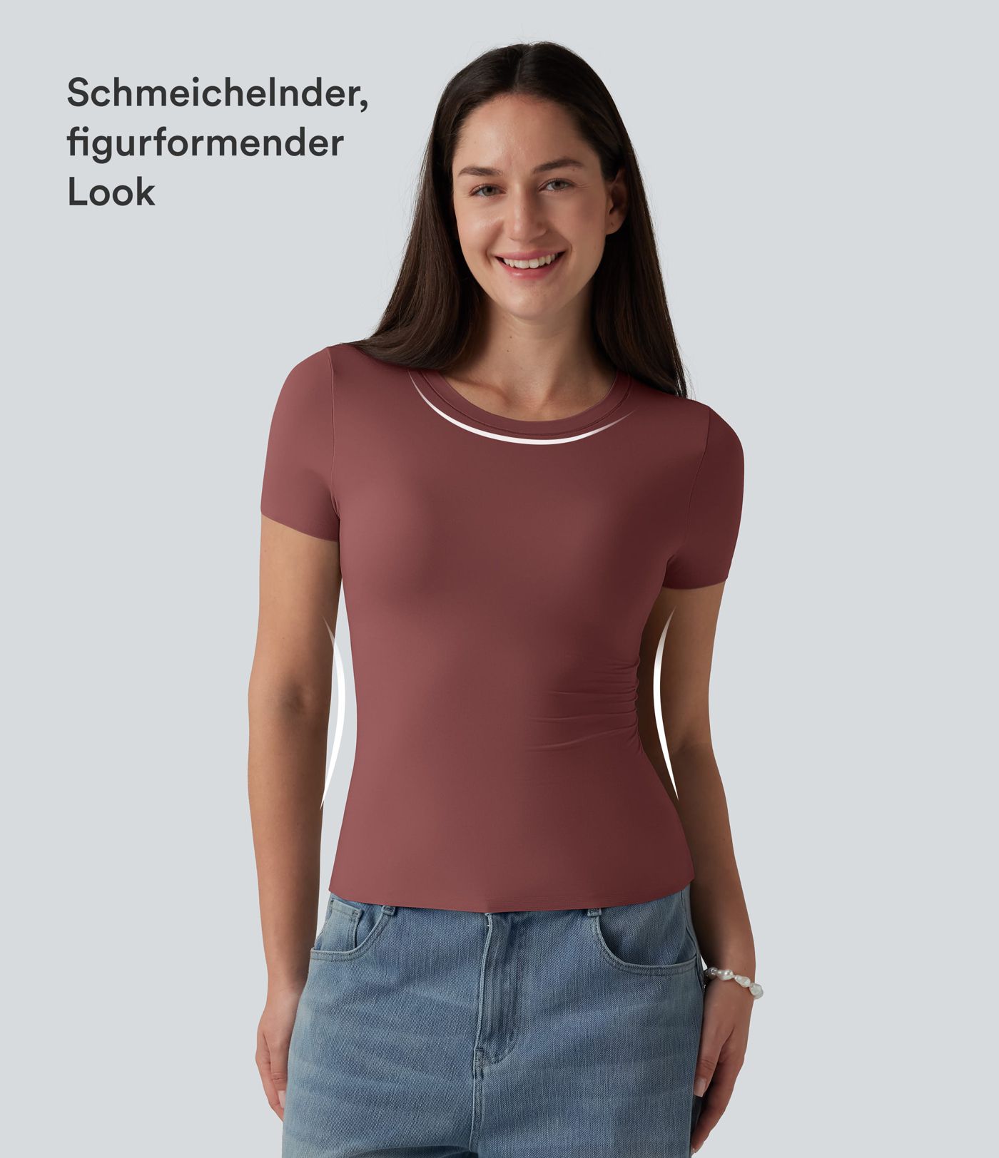 Lässiges T-Shirt mit Rundhalsausschnitt, kurzen Ärmeln und integriertem BH - B-DD Cups Lässiges T-Shirt mit Rundhalsausschnitt, kurzen Ärmeln und integriertem BH - B-DD Cups