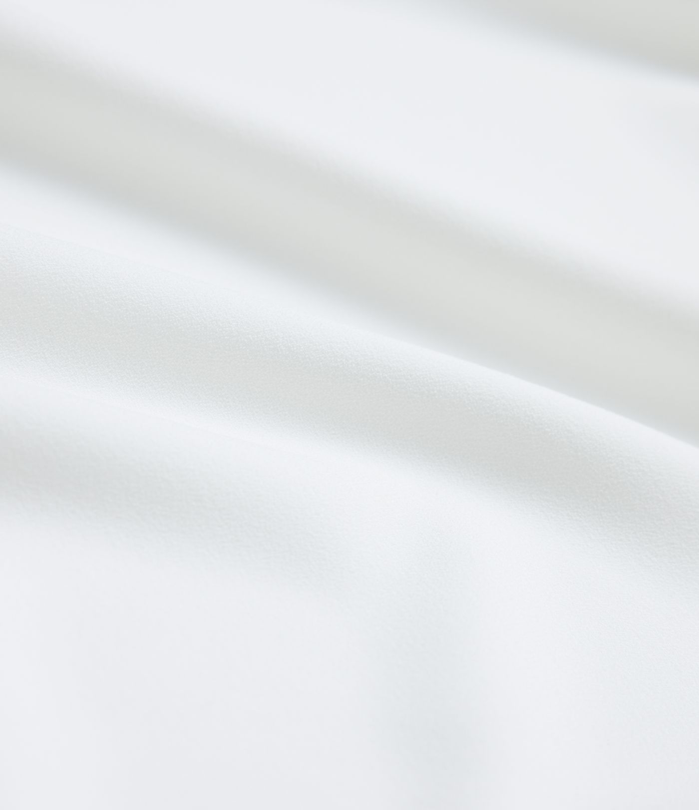 Wrinkle-resistant V-neck Short Sleeve Curved Hem Work Chiffon Blouse