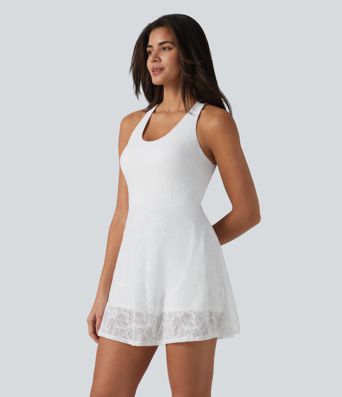 SoftlyZero™ QuickDry — robe active mini évasée 2-en-1 pour yoga avec soutien-gorge intégré, dentelle contrastée et poches — Édition Easy Peezy