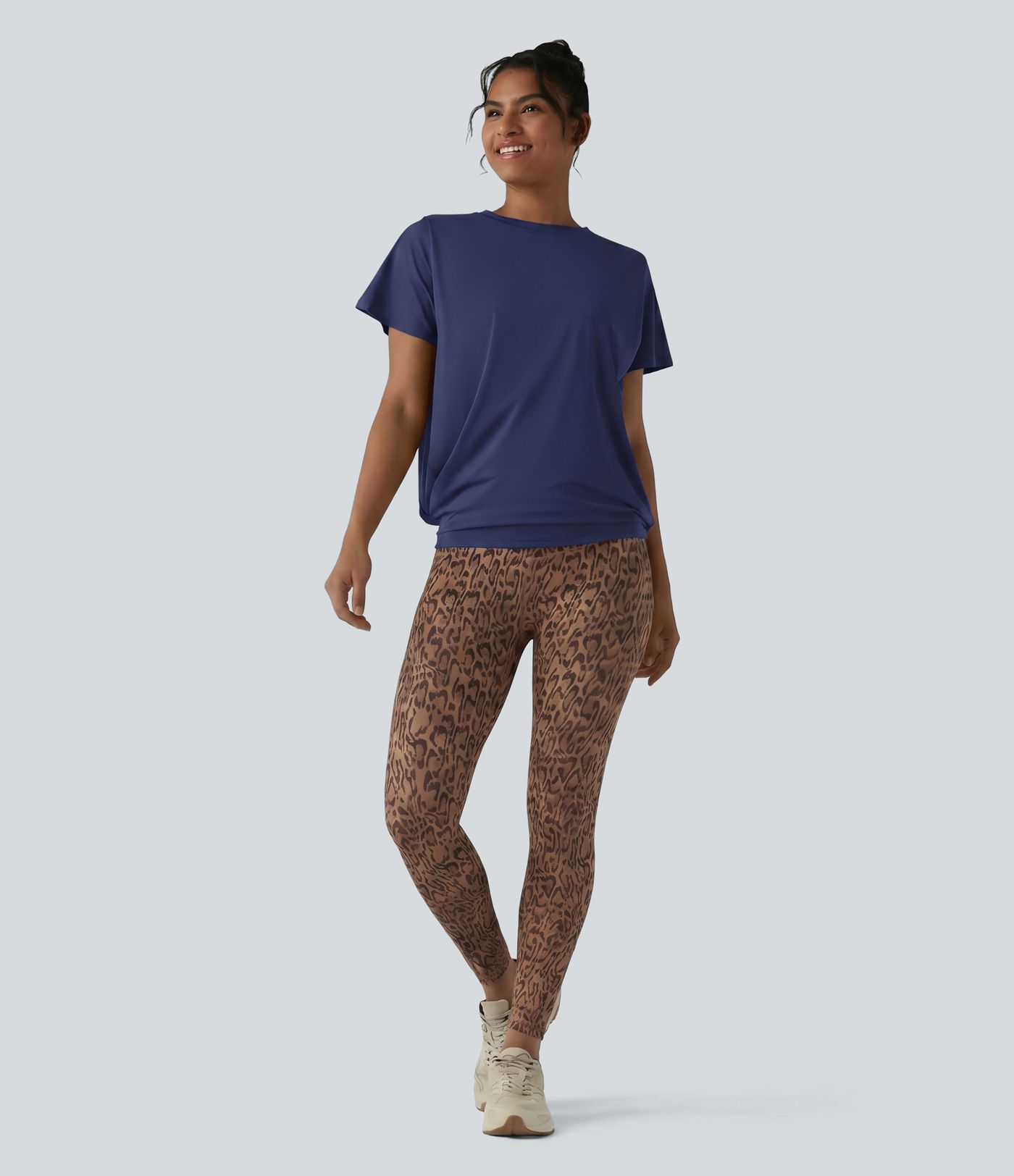Haut de sport col rond manches courtes toucher frais avec fronces – UPF 50+ Haut de sport col rond manches courtes toucher frais avec fronces – UPF 50+