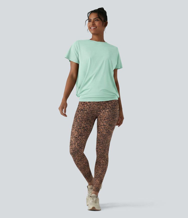 Haut de sport col rond manches courtes toucher frais avec fronces – UPF 50+ Haut de sport col rond manches courtes toucher frais avec fronces – UPF 50+