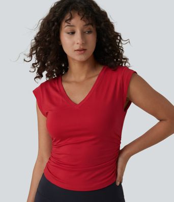 T-shirt décontracté à encolure en V, manches courtes couvrant les épaules, ourlet arrondi et fronces