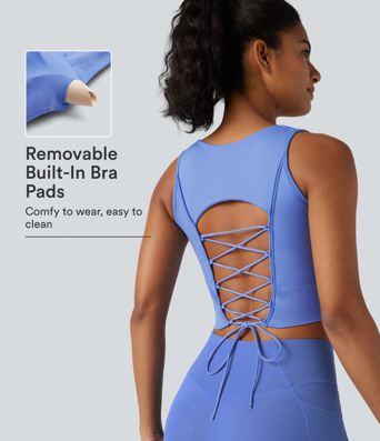 OneForm Sømfrit Flow V-hals med indbygget bh, snøring og croppet yogatanktop.