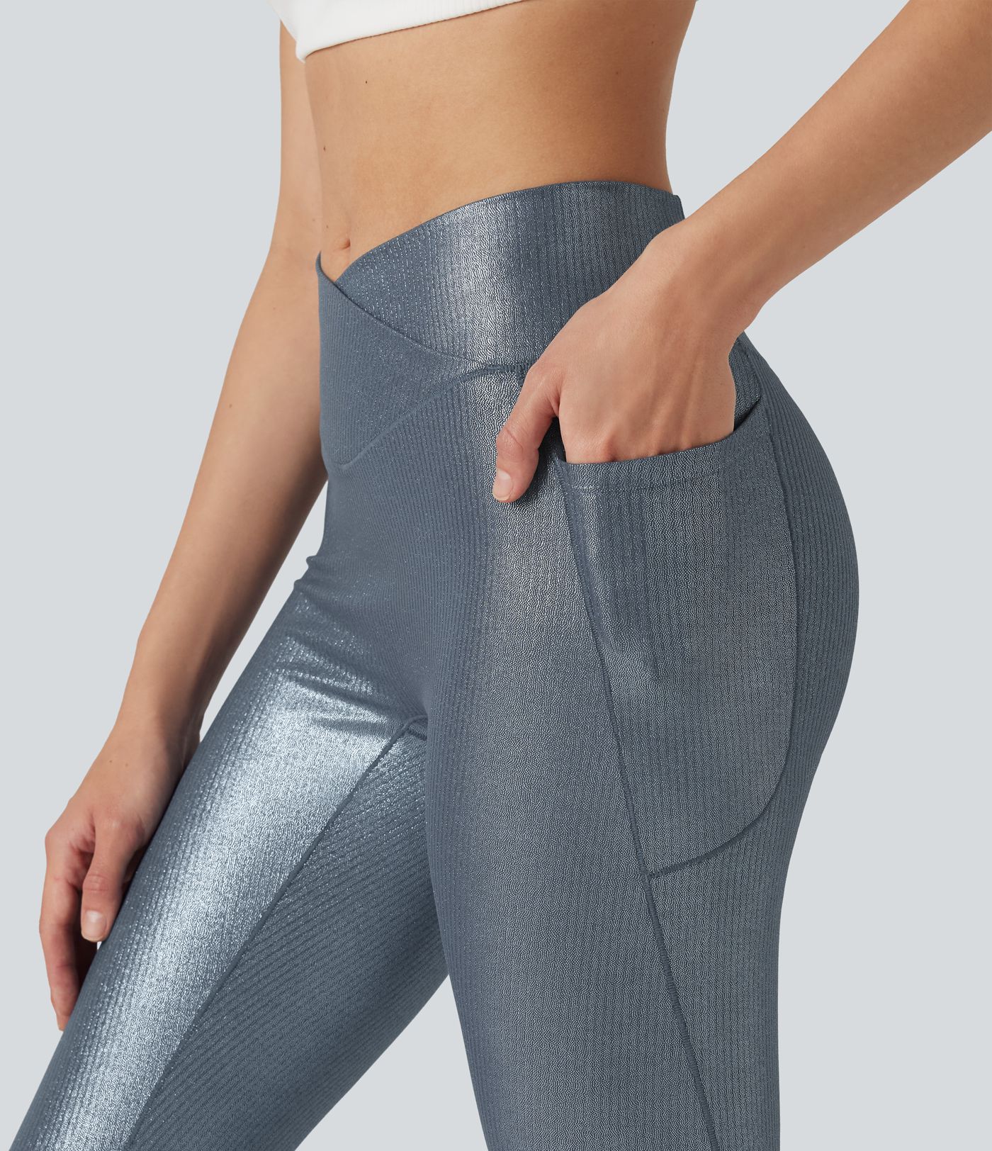Leggings de yoga en punto acanalado, cintura alta con cruce, estampado metalizado (foil) y bolsillos