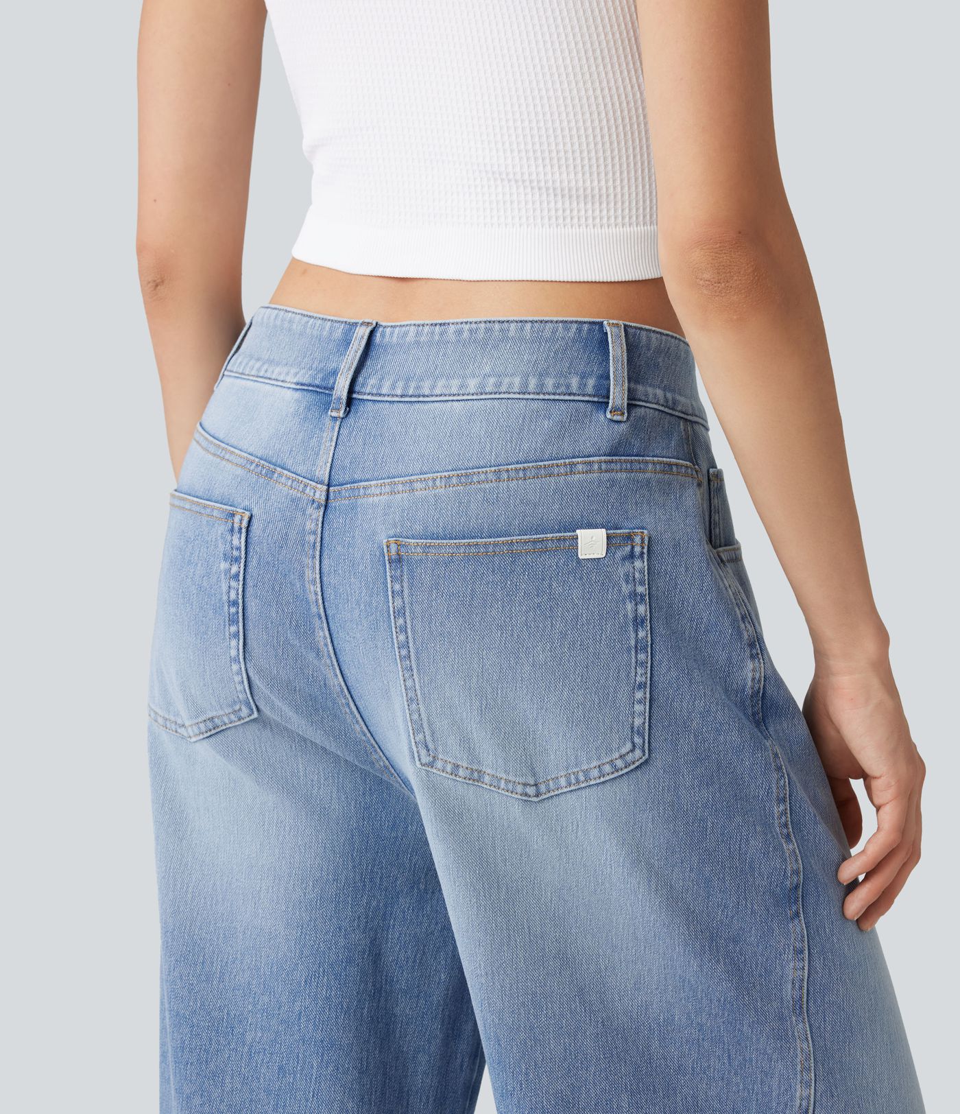 Halara Flex™ - Lässige Jeans mit niedrigem Bund, mehreren Taschen und Barrel-Leg