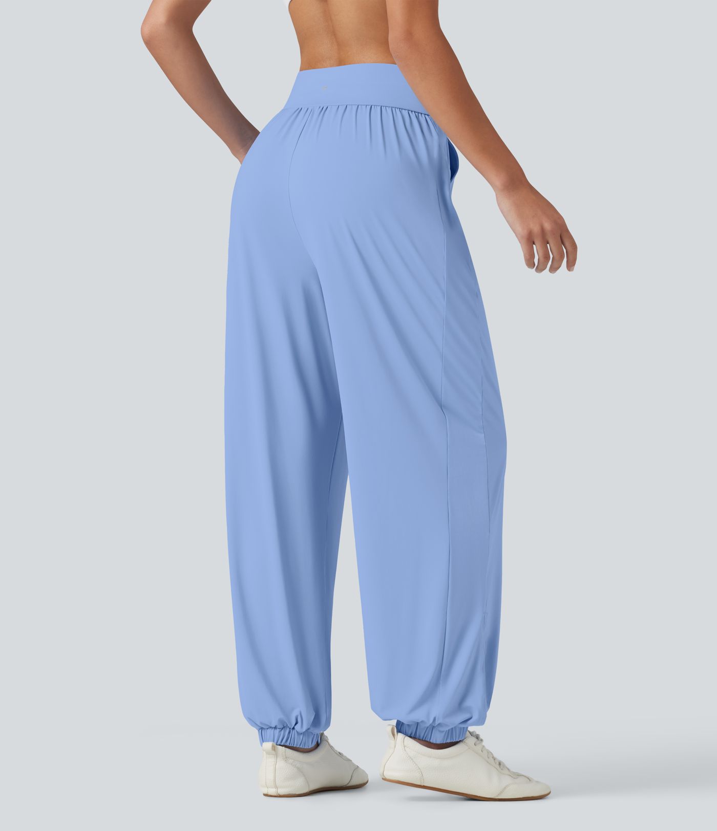 Workout-Joggers mit hohem Bund, Seitentaschen, Kordelzug, Cool-Touch und Schlitz - schnelltrocknend, UPF50+