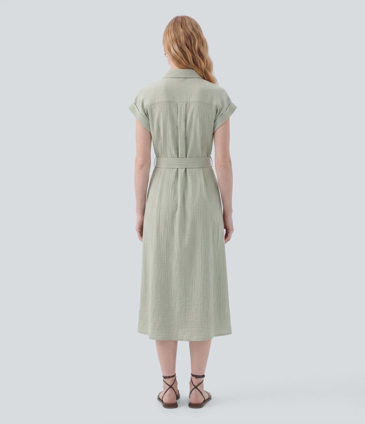Robe chemise midi décontractée à col et manches courtes et ceinture