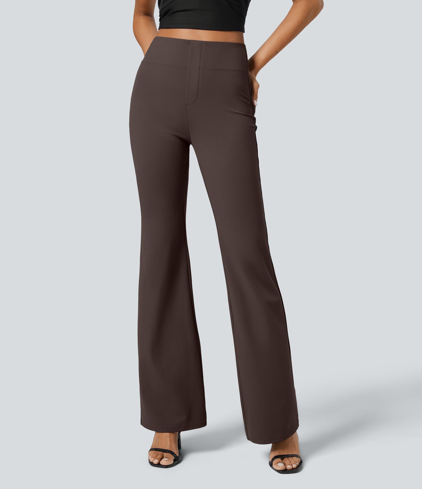 Pantalon tailleur légèrement évasé taille haute avec poches arrière Halara Flex™