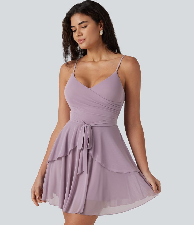 Robe nuisette mini demoiselle d'honneur et invitée de mariage avec brassière intégrée en mesh à col V noué et ourlet à volants Robe nuisette mini demoiselle d'honneur et invitée de mariage avec brassière intégrée en mesh à col V noué et ourlet à volants
