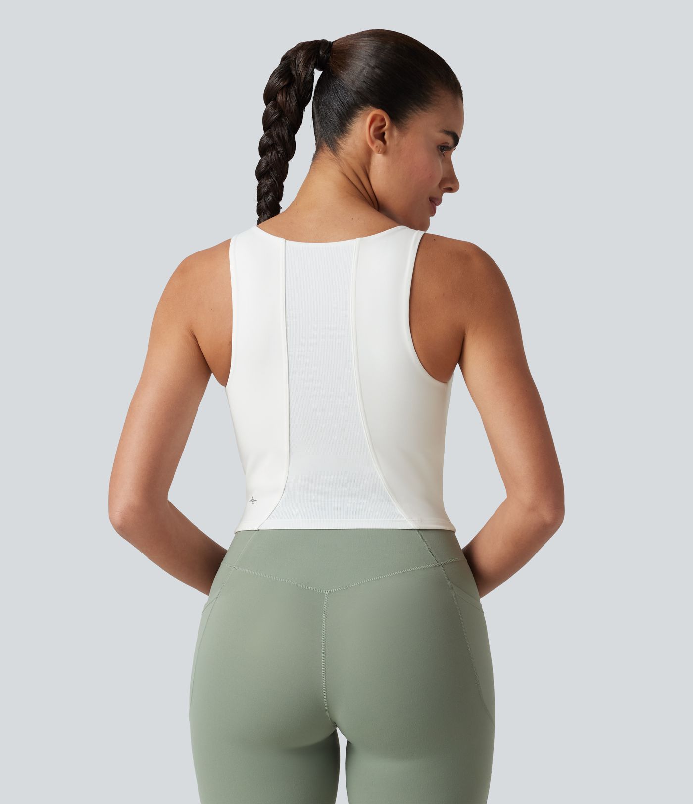Tanktop mit U-Ausschnitt, integriertem BH und atmungsaktivem Kontrast-Mesh
