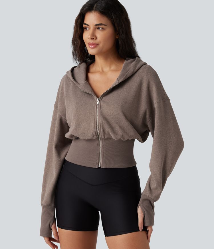 Lässiger Pullover mit Kapuze, langen Raglanärmeln und Daumenlöchern Lässiger Pullover mit Kapuze, langen Raglanärmeln und Daumenlöchern