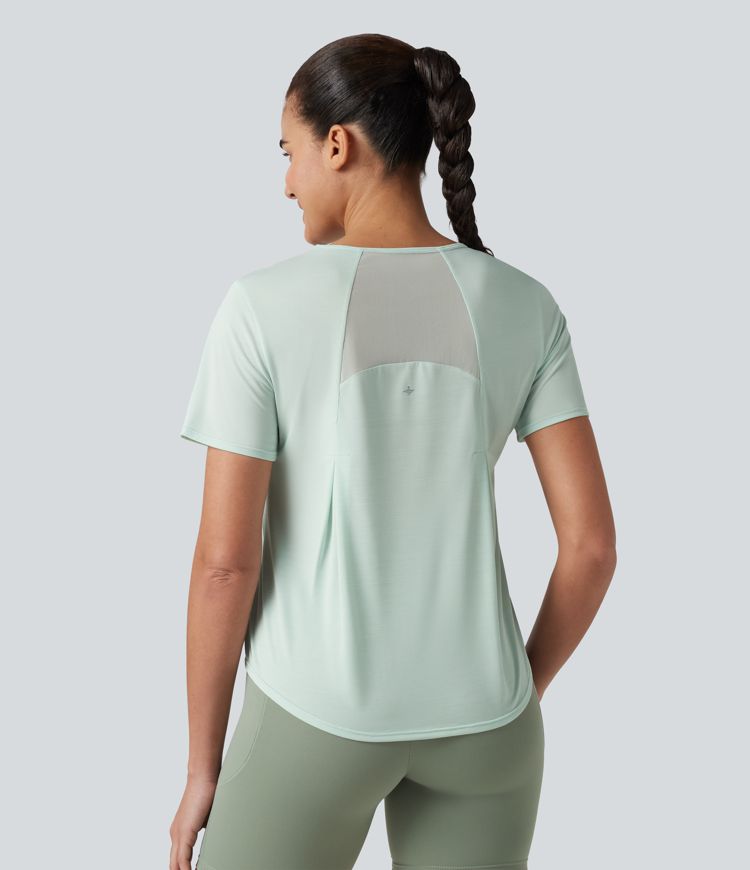 Lauf-Sport-Top mit Rundhalsausschnitt, kurzen Ärmeln, Kontrast-Mesh und abgerundeten Saum Lauf-Sport-Top mit Rundhalsausschnitt, kurzen Ärmeln, Kontrast-Mesh und abgerundeten Saum