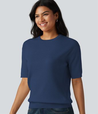 Pull col rond manches courtes en tissu gaufré