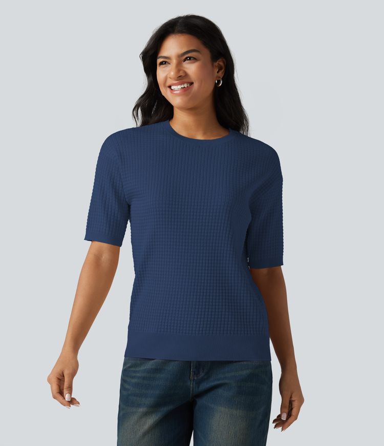Pull col rond manches courtes en tissu gaufré