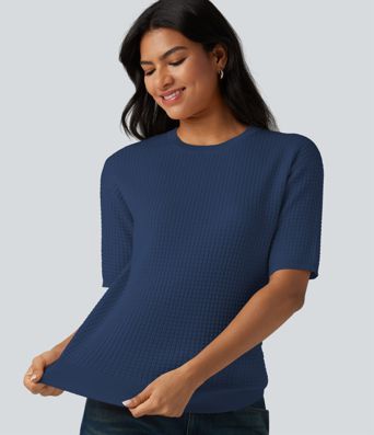 Pull col rond manches courtes en tissu gaufré