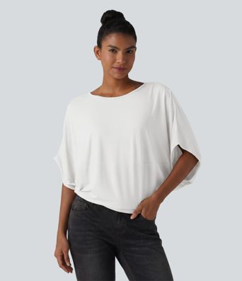 Round Neck Batwing Sleeve Relaxed Casual Top Round Neck Batwing Sleeve Relaxed Casual Top