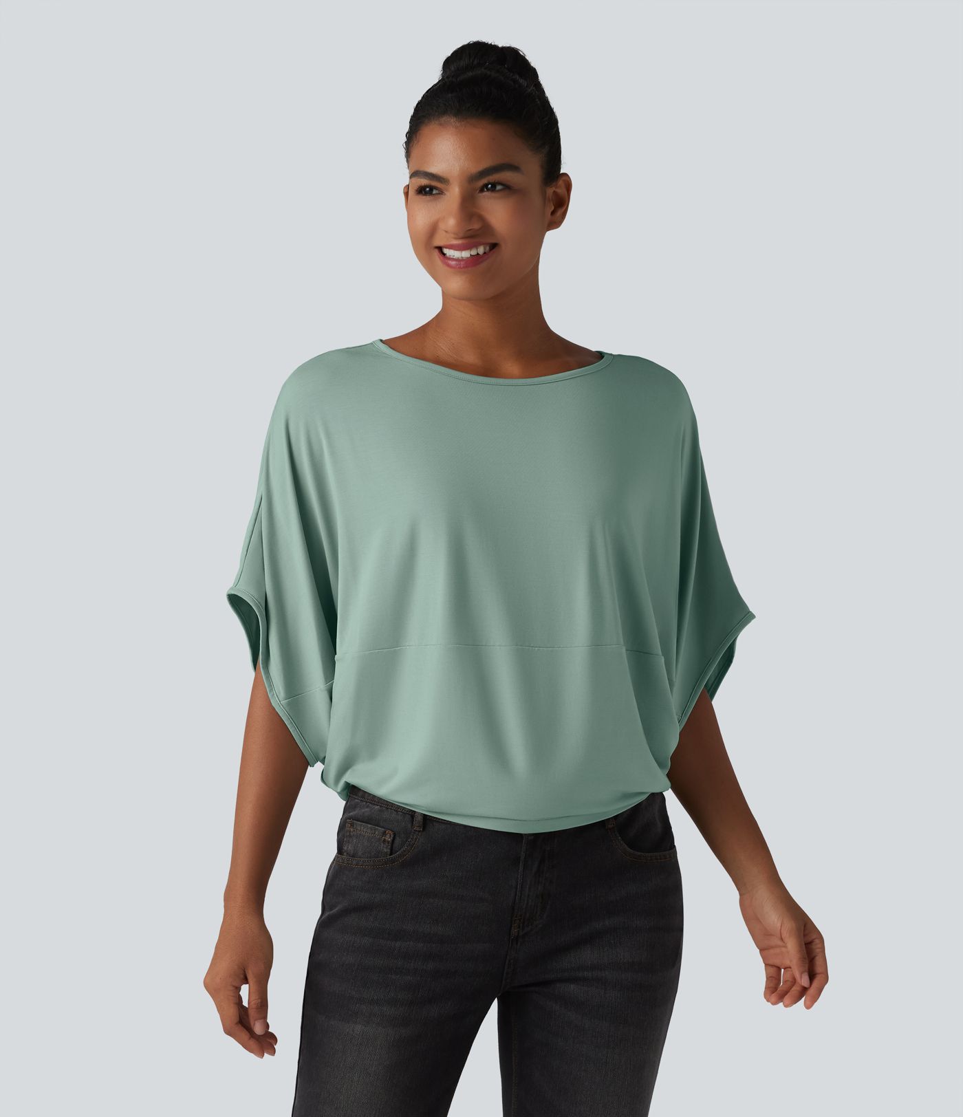 Round Neck Batwing Sleeve Relaxed Casual Top Round Neck Batwing Sleeve Relaxed Casual Top