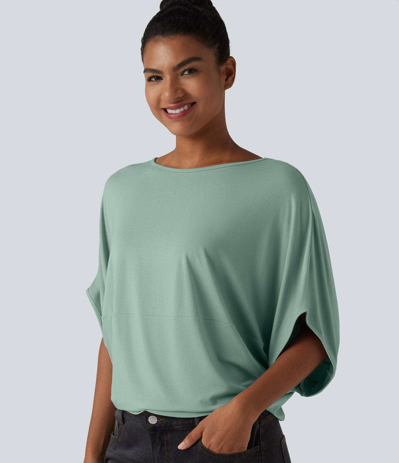 Round Neck Batwing Sleeve Relaxed Casual Top Round Neck Batwing Sleeve Relaxed Casual Top